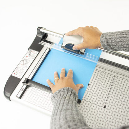 A4 Heavy Duty Trimmer, 360mm Cut - Image 2