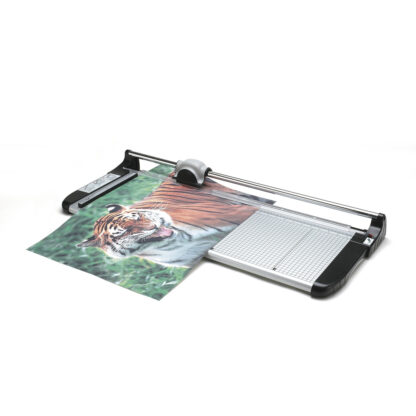 A2 Heavy Duty Trimmer, 670mm Cut - Image 2